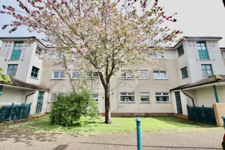 Cumbrae Crescent, Coatbridge, ML5
