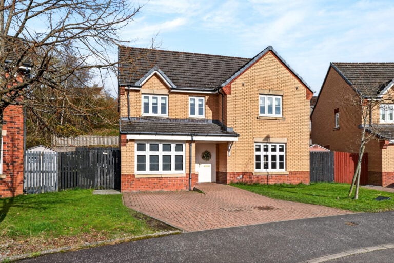 Inverlochy Road, Airdrie, ML6