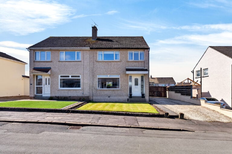 Weaver Crescent, Airdrie, ML6