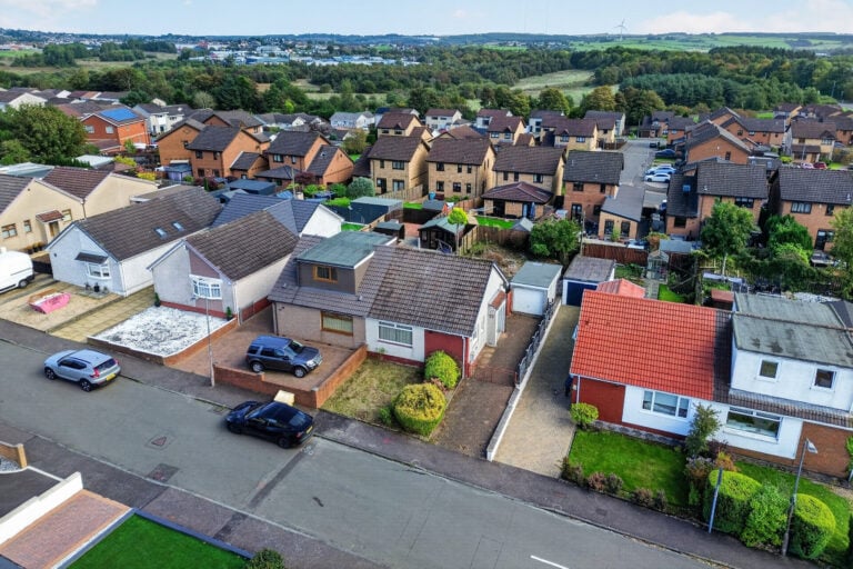 Credon Drive, Airdrie, ML6